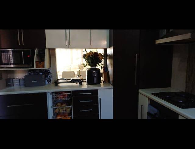 2 BEDROOM TOWNHOUSE FOR SALE IN BLACKHEATH